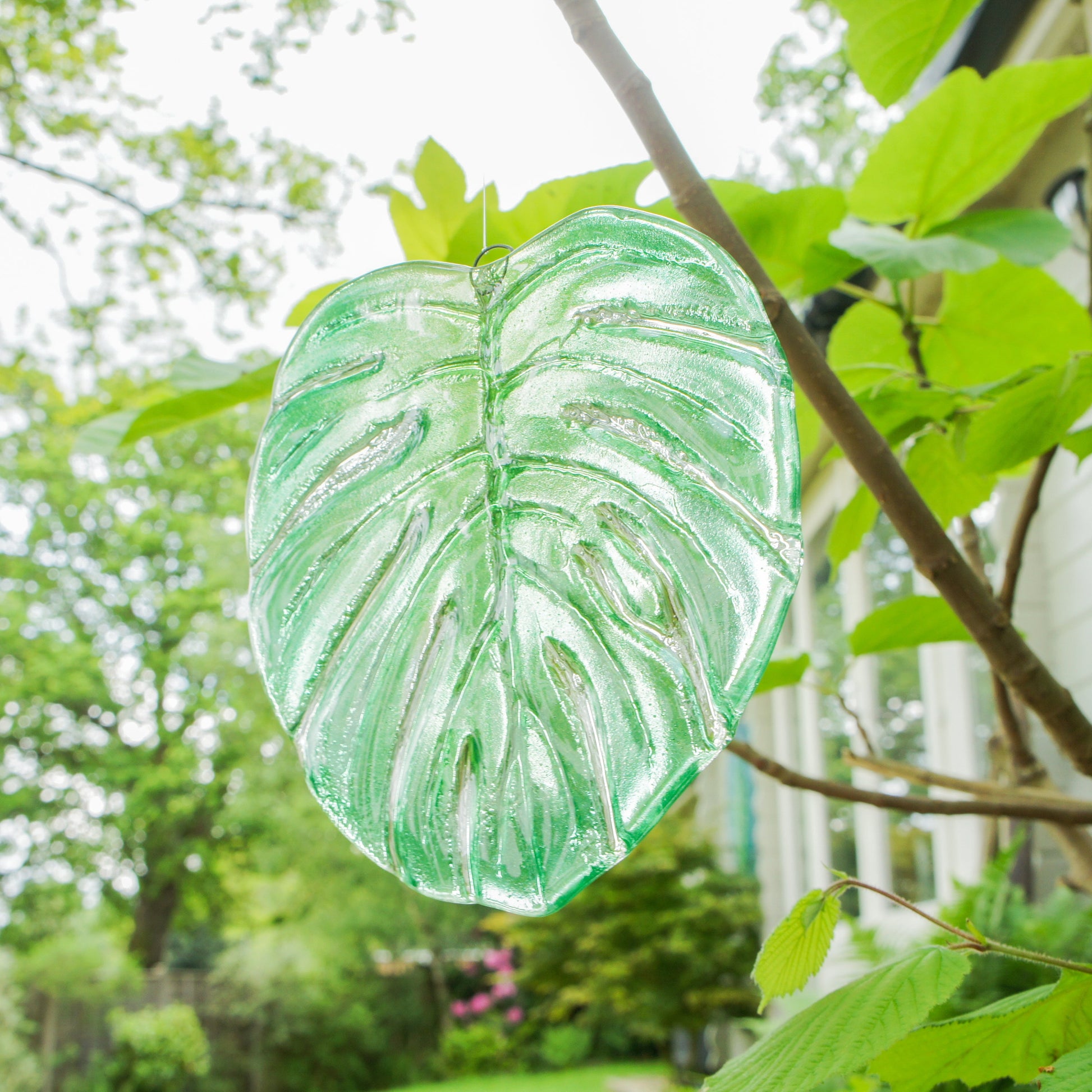 fused glass garden ornament house plant garden sculpture sea glass art Monstera Leaf glass Suncatcher thank you present gift for dad yard art glass dark green botanical outdoor decor leaf print