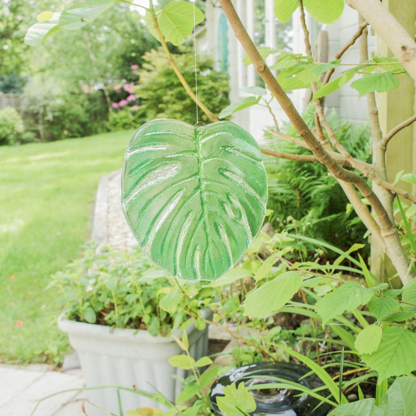 fused glass garden ornament house plant garden sculpture sea glass art Monstera Leaf glass Suncatcher thank you present gift for dad yard art glass dark green botanical outdoor decor leaf print