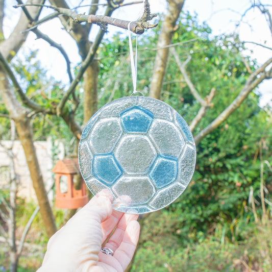 blue circle suncatcher football fused glass
boyfriend gift
brother gift
Glass Suncatcher
grandad gift
daddy gift
Football Glass
small gifts for him
soccer sun catcher
garden art red
red football present
red football gifts
sea glass art